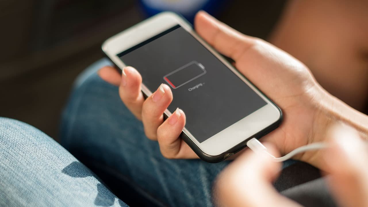 bataryası dolu telefon