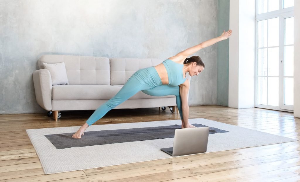 Evden Spor ya da Yoga Eğitimi Verin